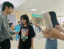 爱娱乐吃瓜的小沐,揭秘明星幕后吃瓜趣事